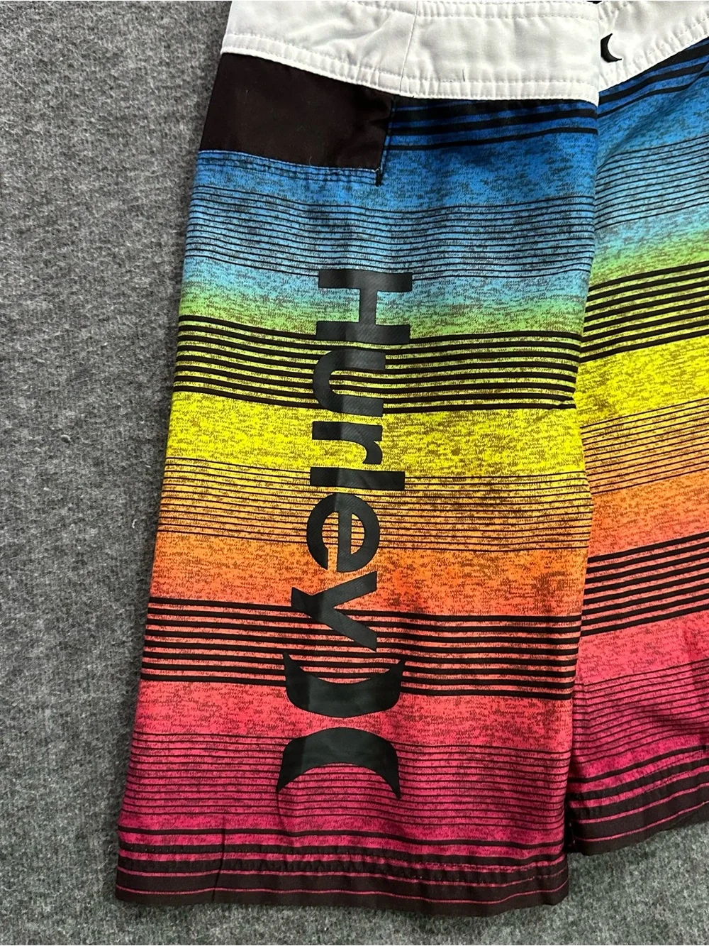Hurley Youth Board Shorts Size 8/24 Multicolor Striped Swim Trunks - Picture 4 of 7